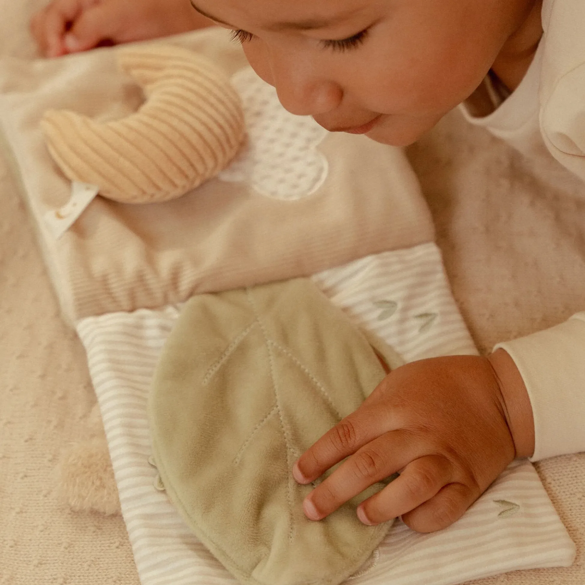 Activity Booklet - Beige - Newborn Naturals