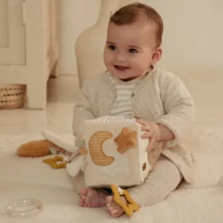 Activity Cube - Beige - Newborn Naturals