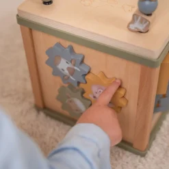 Activity cube Little Farm