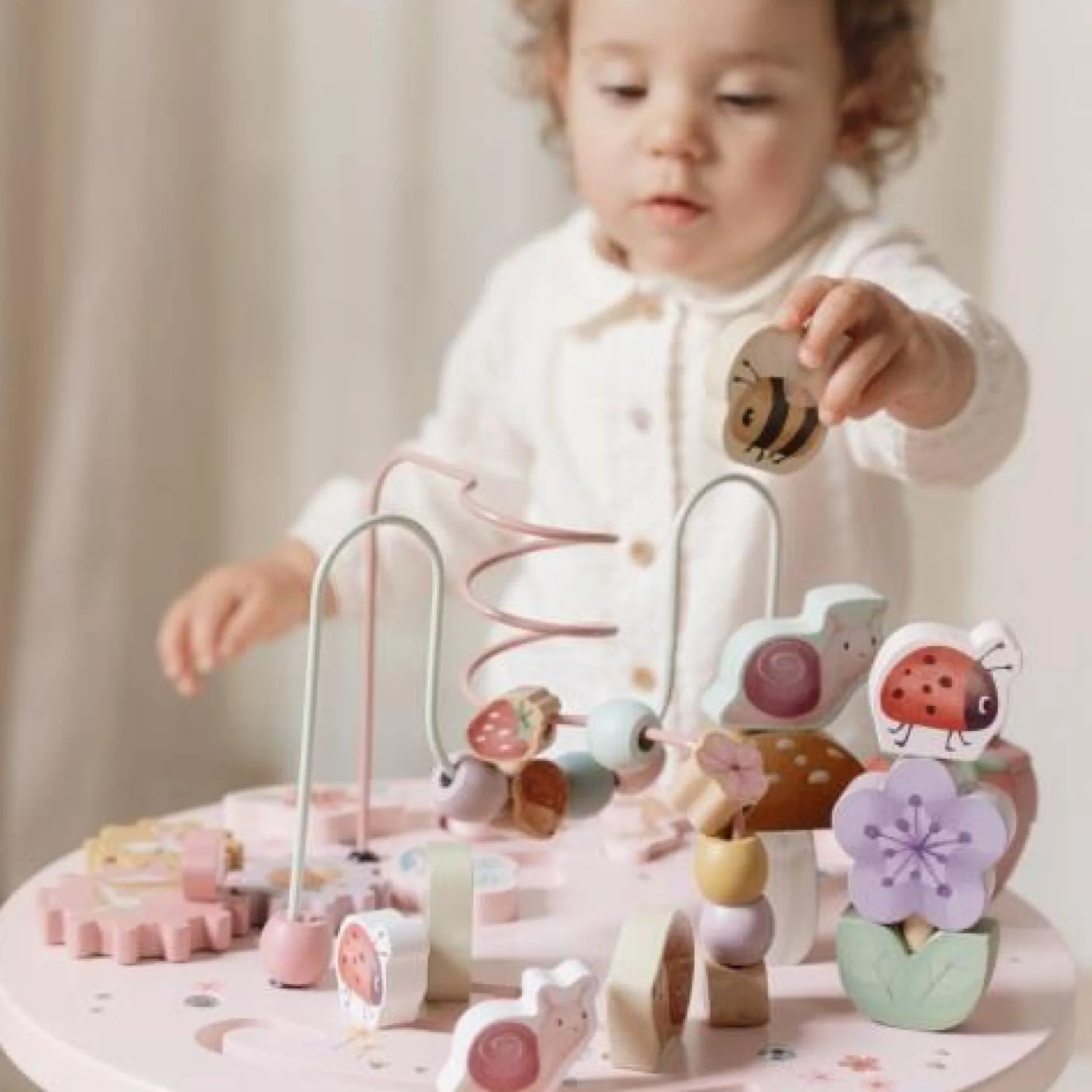 Activity table - Pink - Fairy Garden