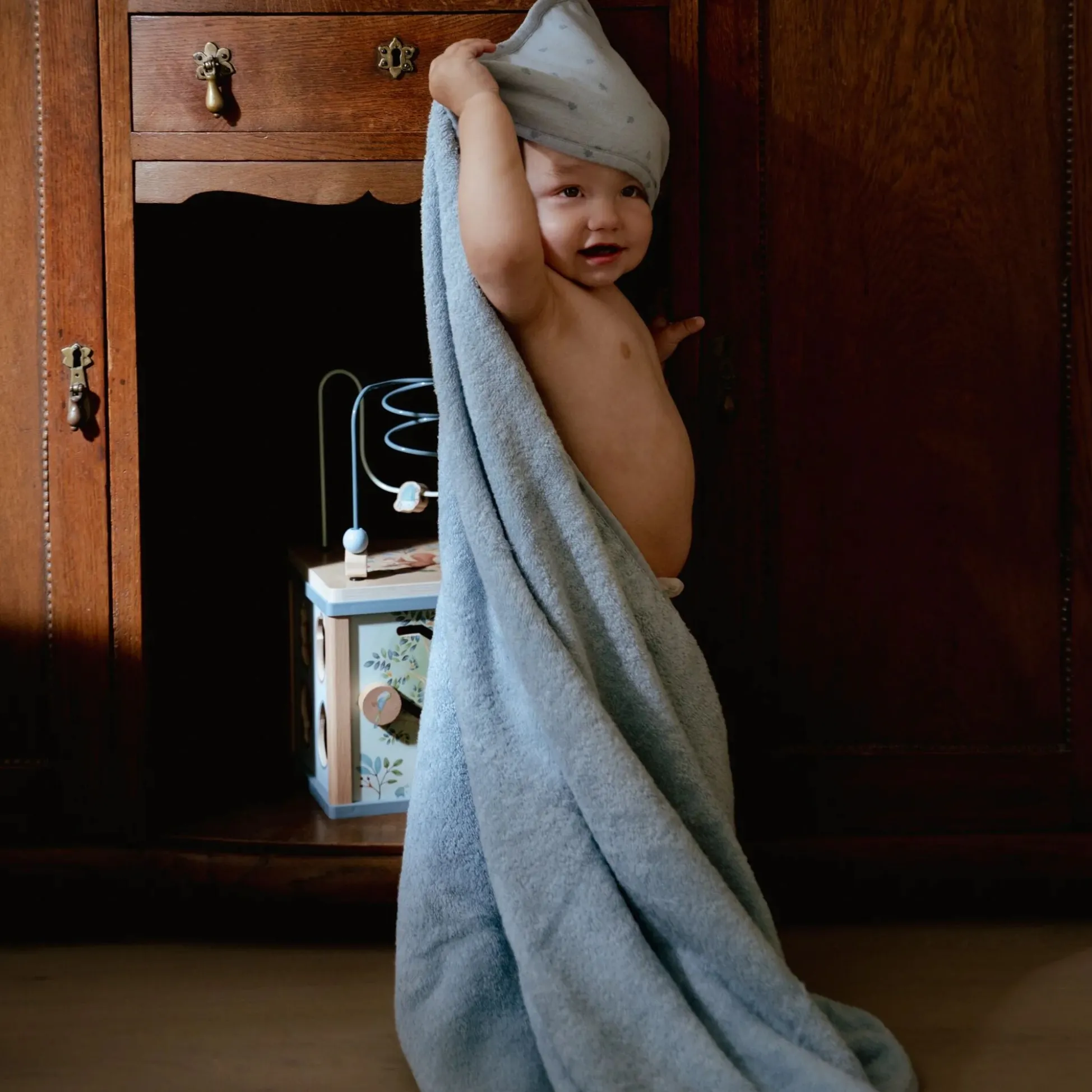 Bath cape - Blue - 75 x 75 - Essentials