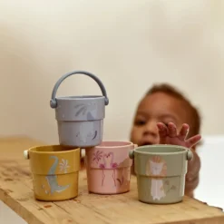 Bath cups