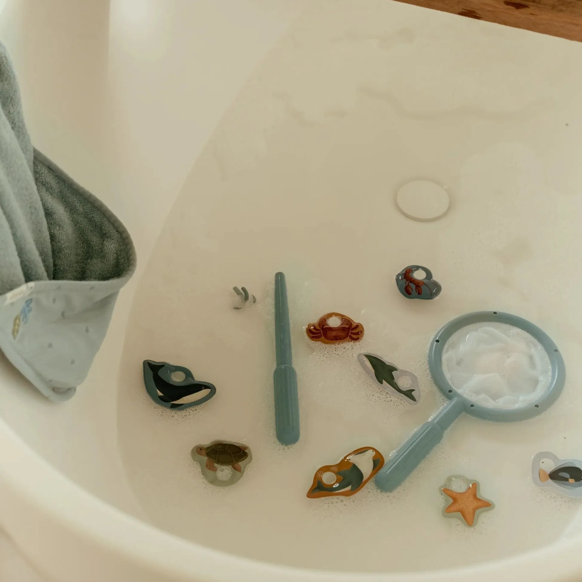 Bath fish game - blue - Essentials