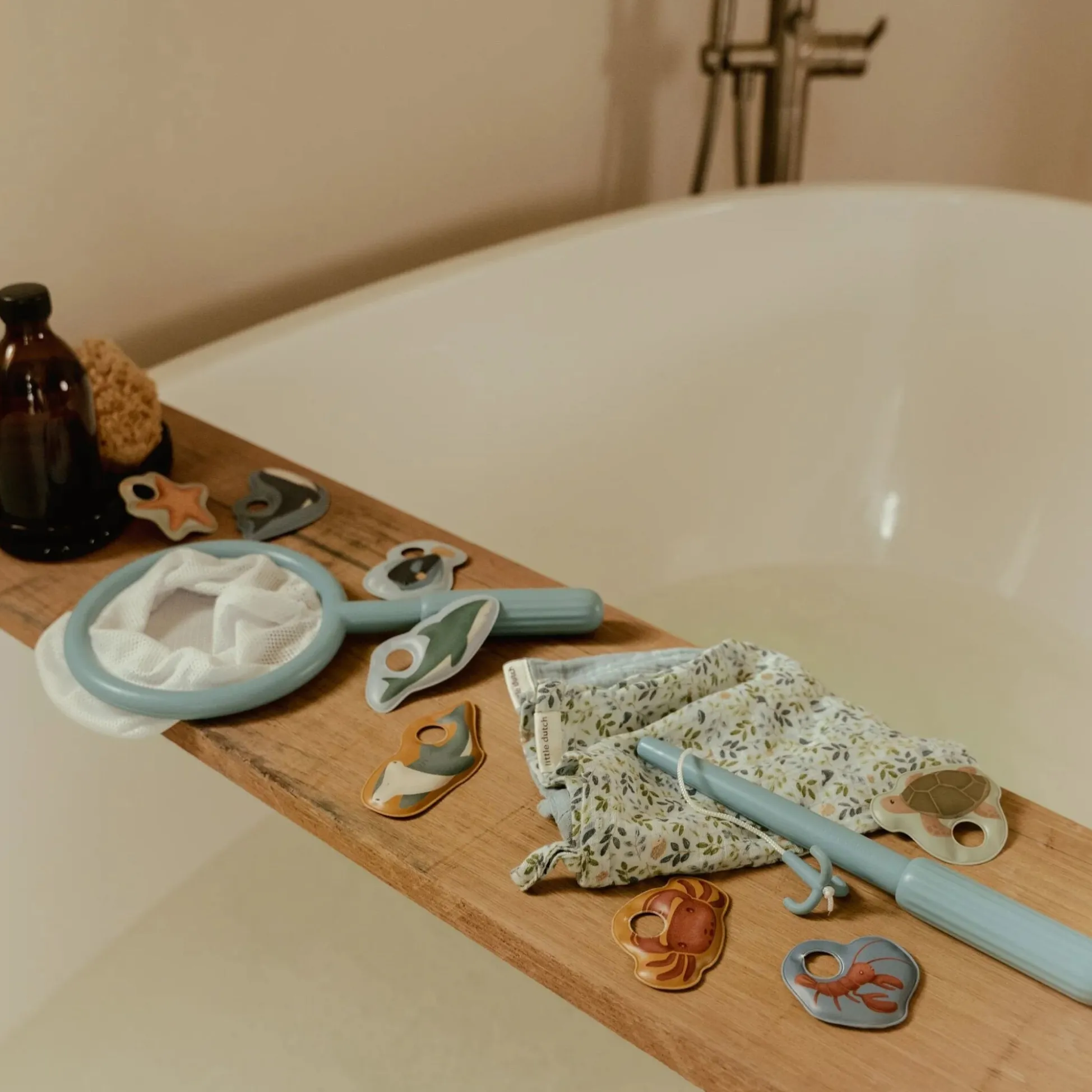 Bath fish game - blue - Essentials