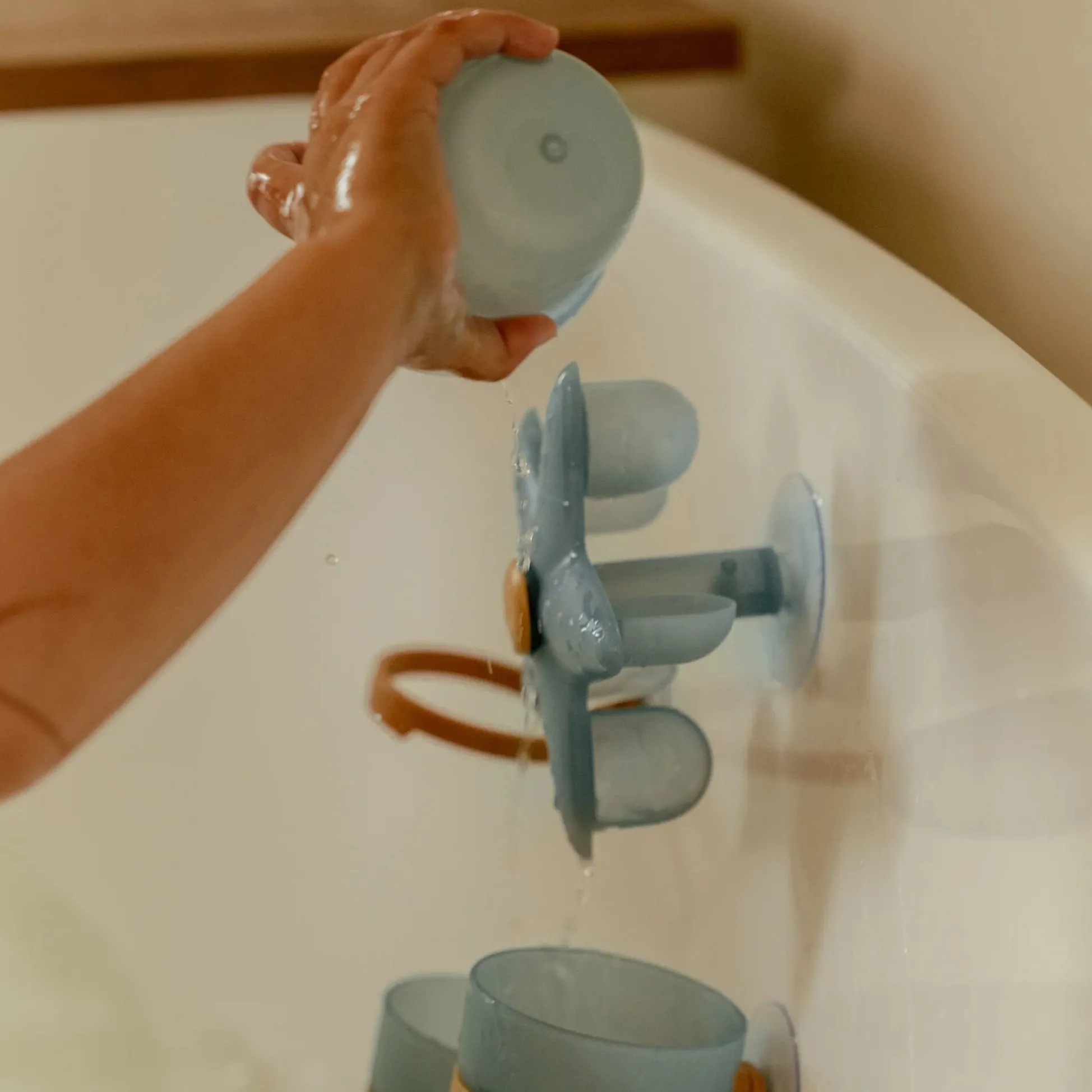Bath wall cups - blue - Essentials