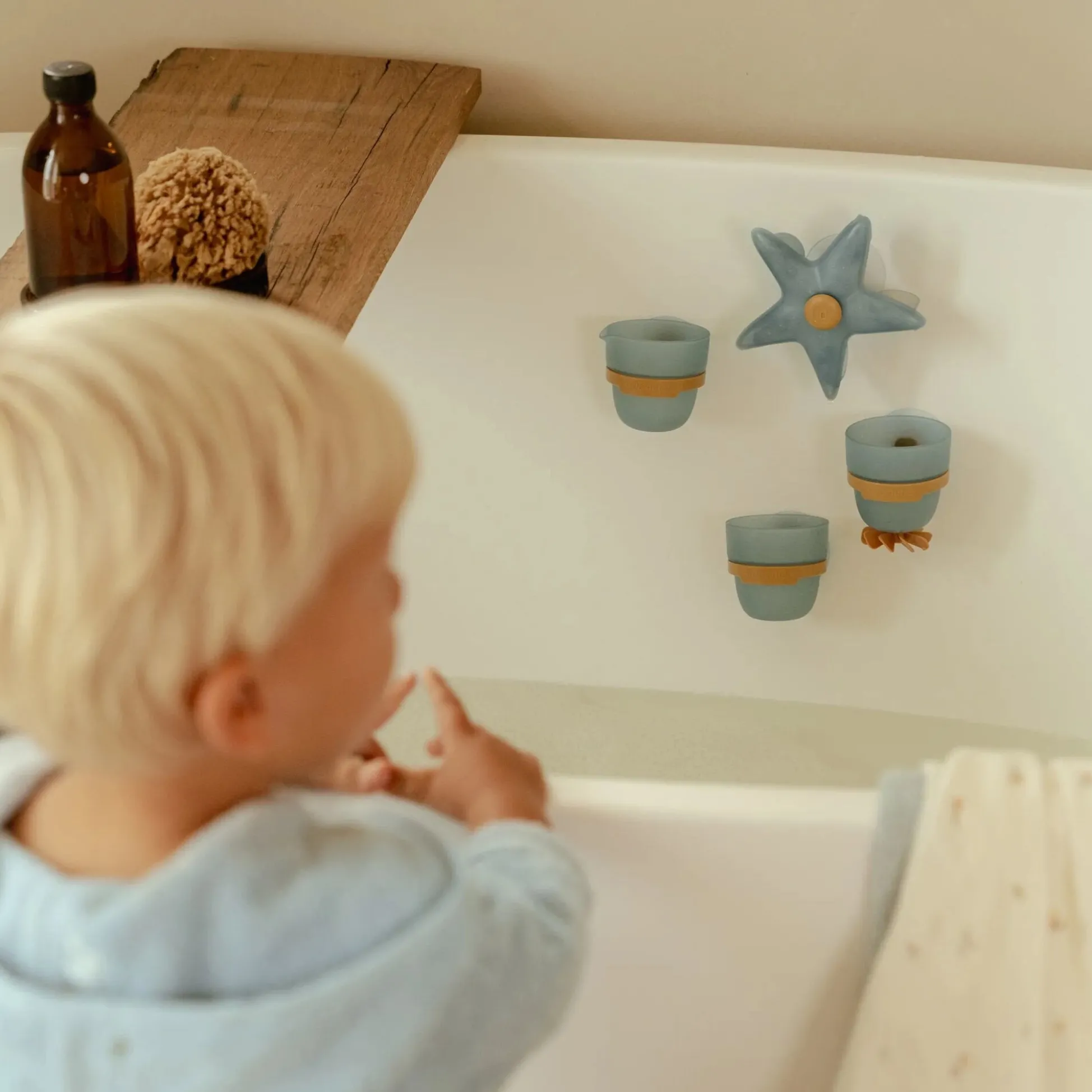 Bath wall cups - blue - Essentials