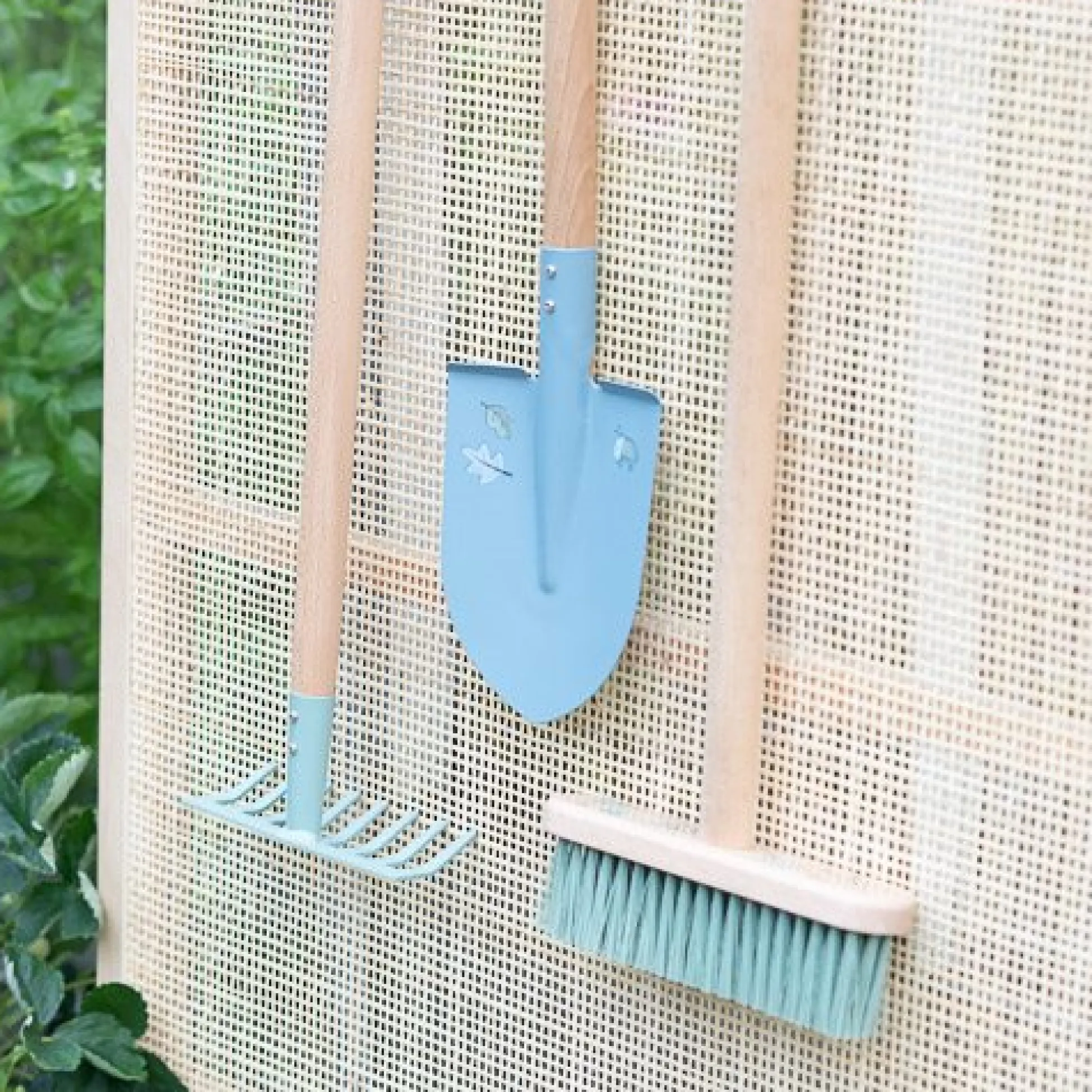 Broom - Forest Friends