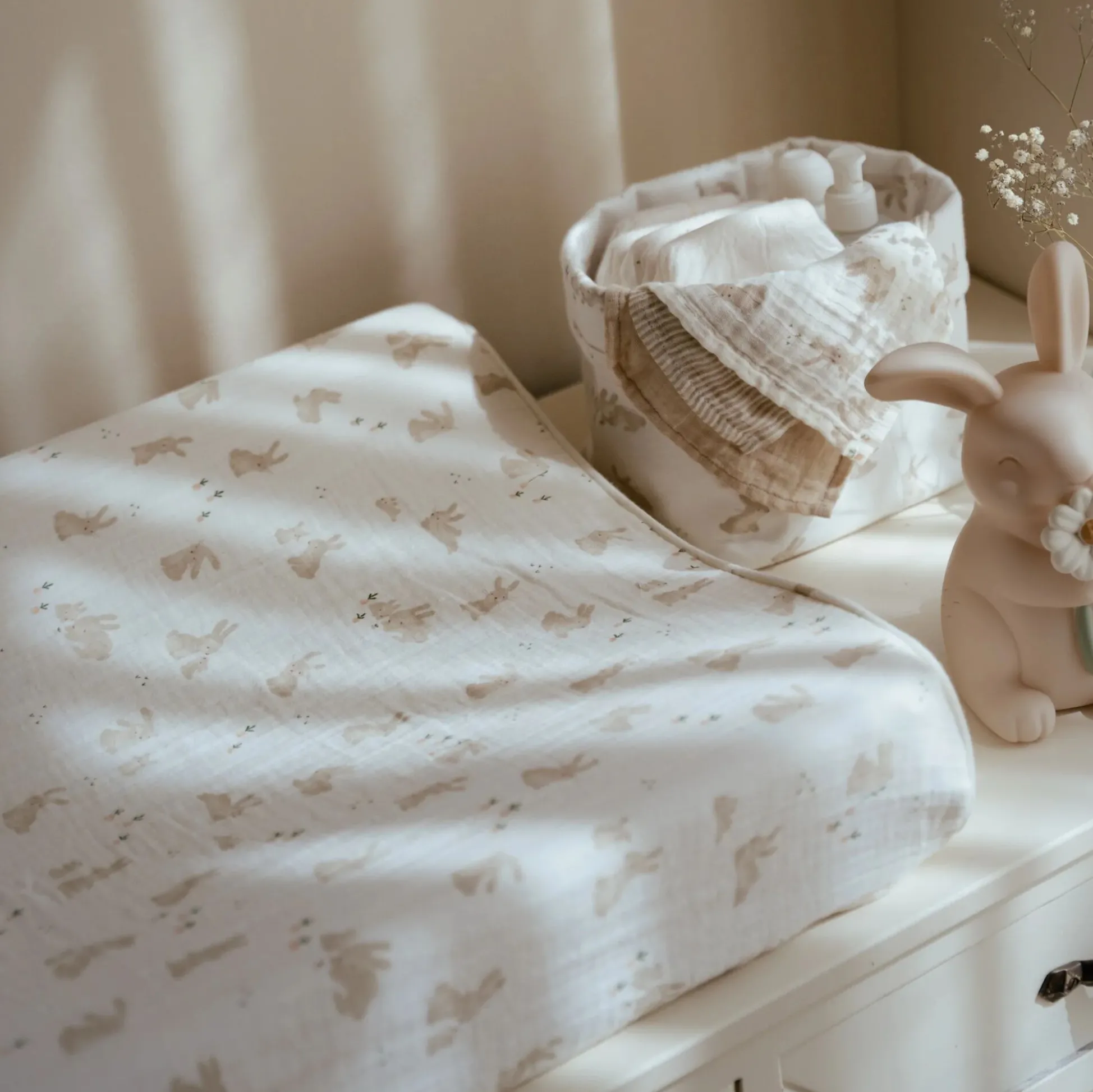 Changing pad cover - White - Newborn Naturals - Baby Bunny