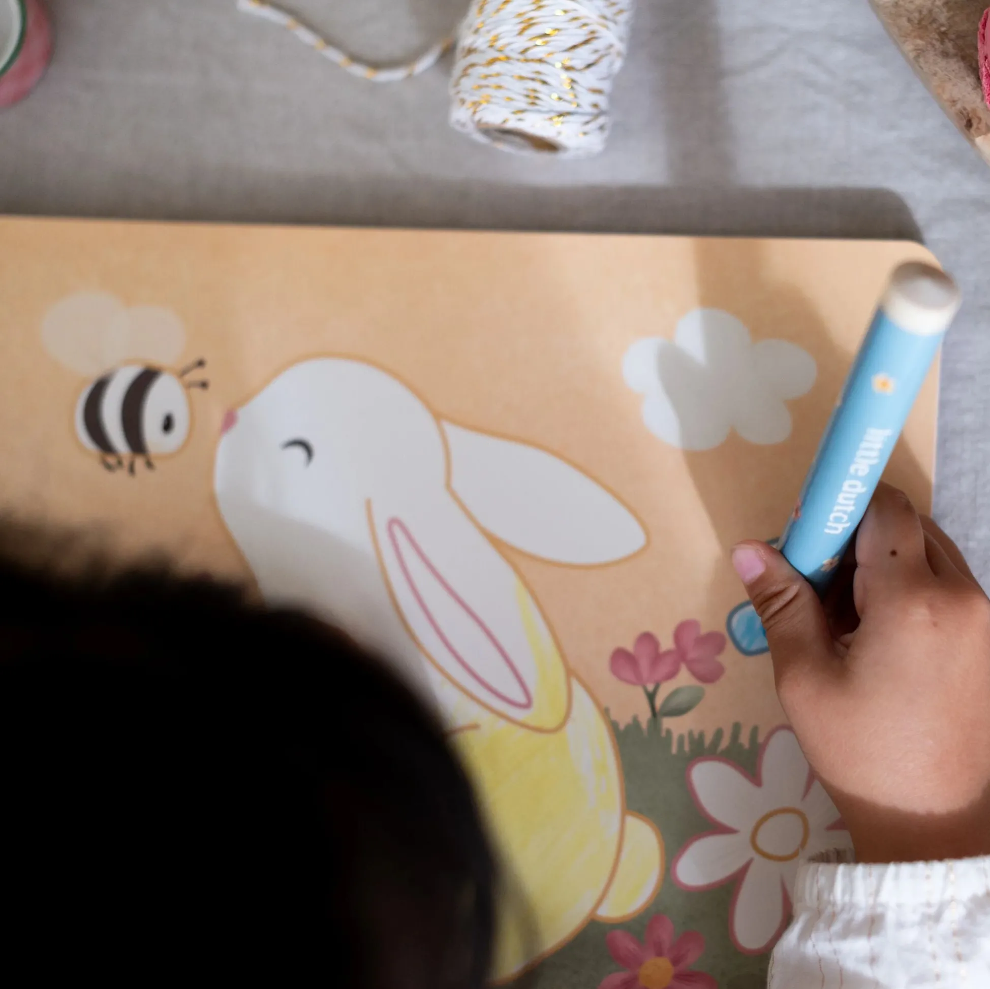Coloring Book - Essentials - Rosa