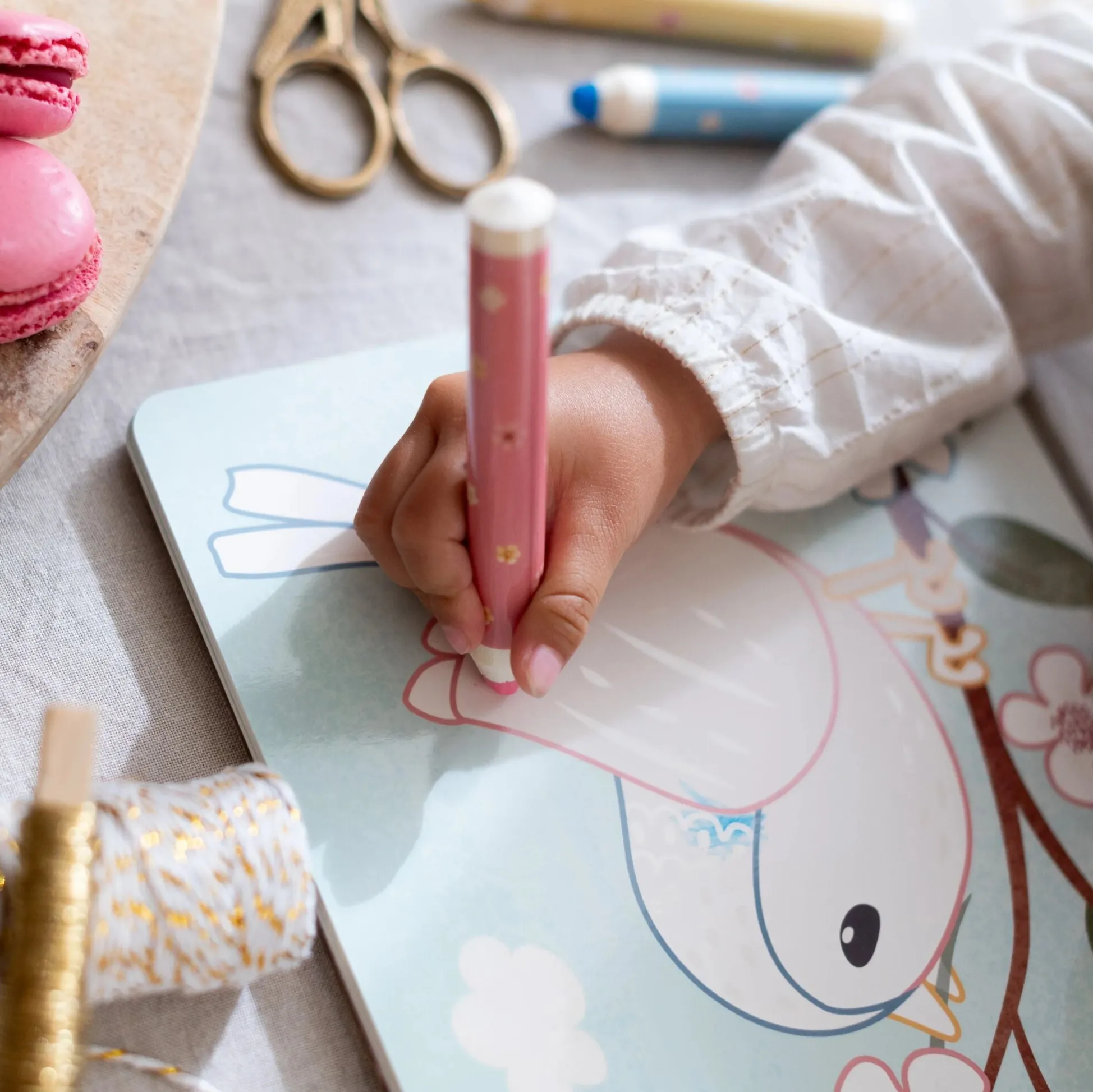 Coloring Book - Essentials - Rosa