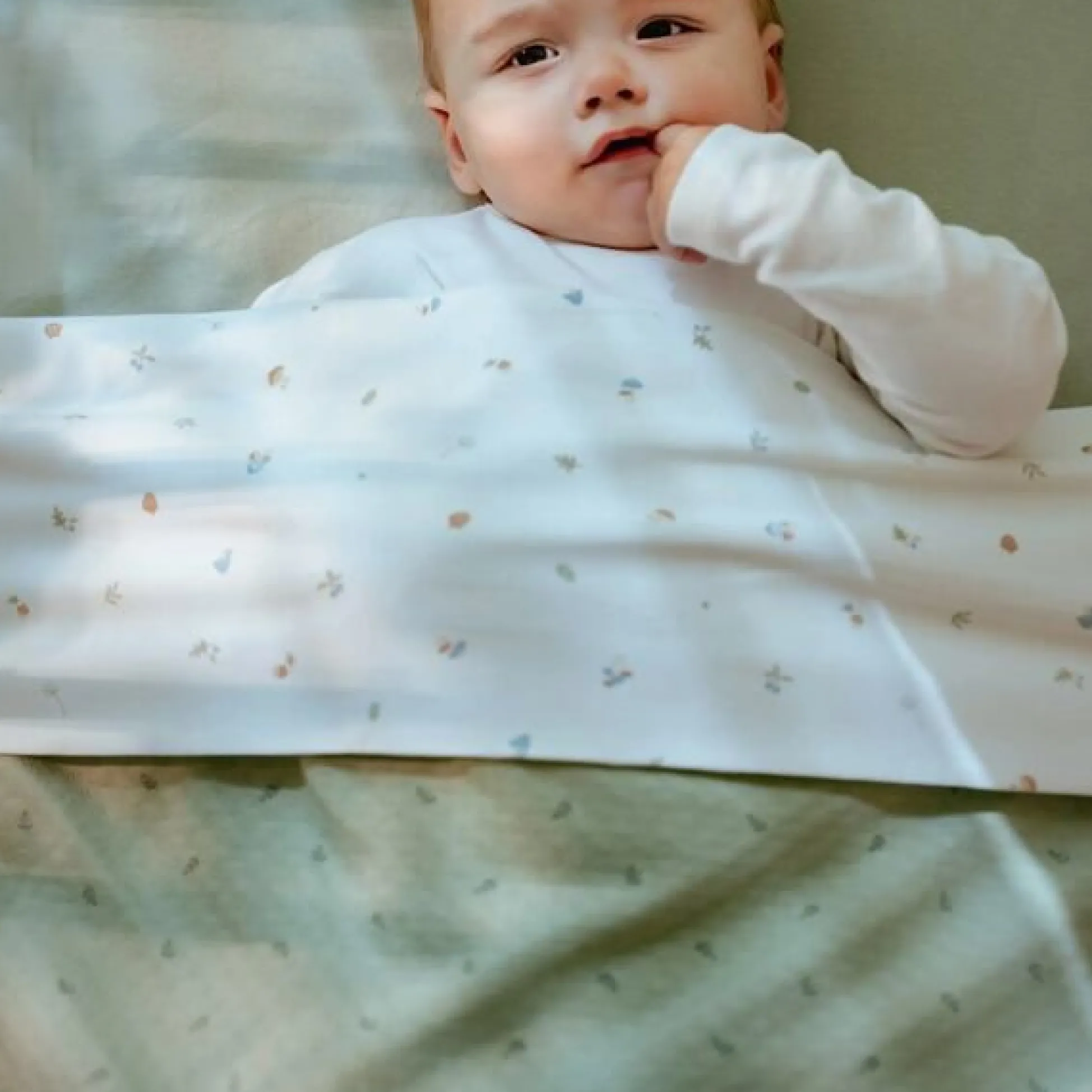 Cradle blanket - Green - Essentials