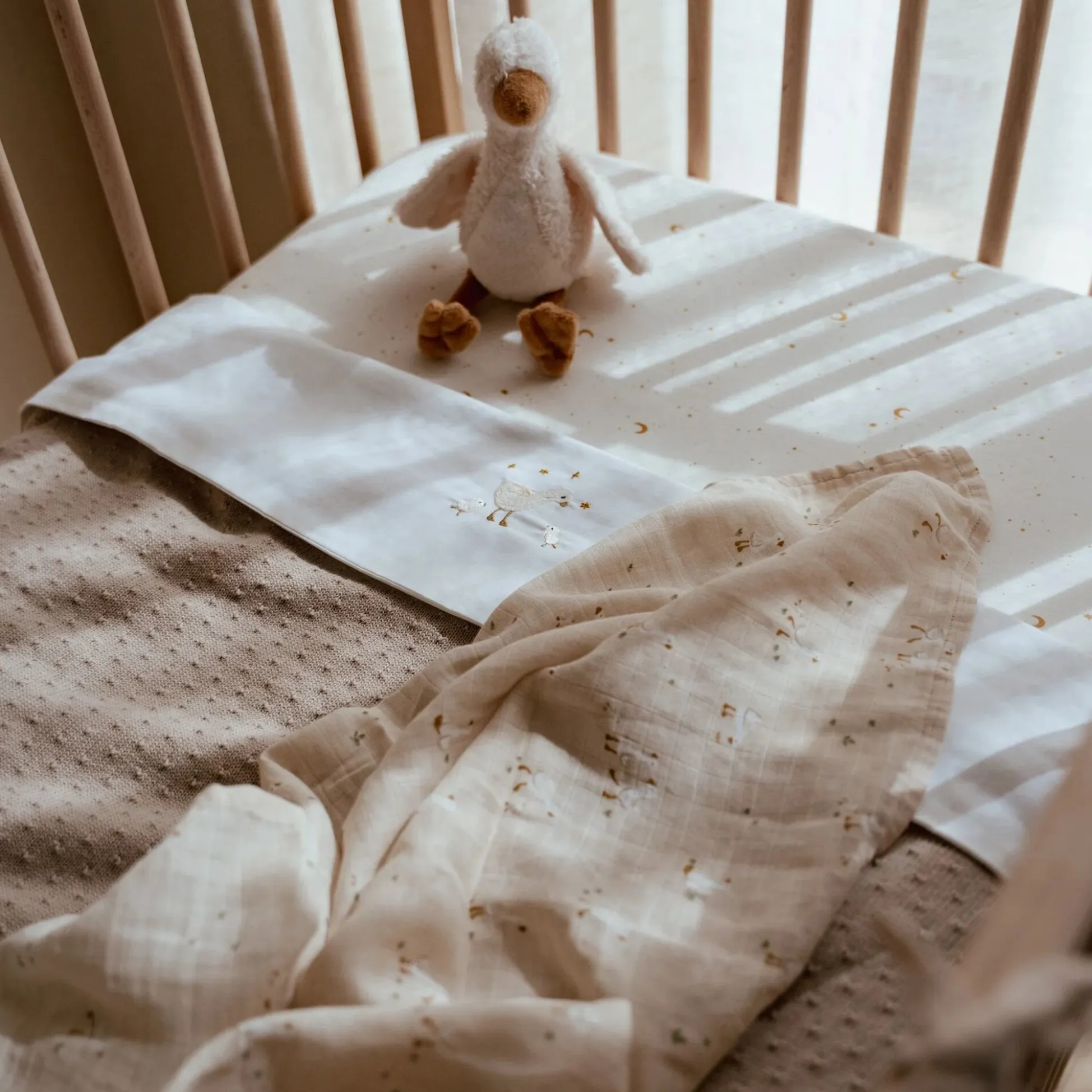 Cradle fitted sheet - White - Newborn Naturals - Little Goose