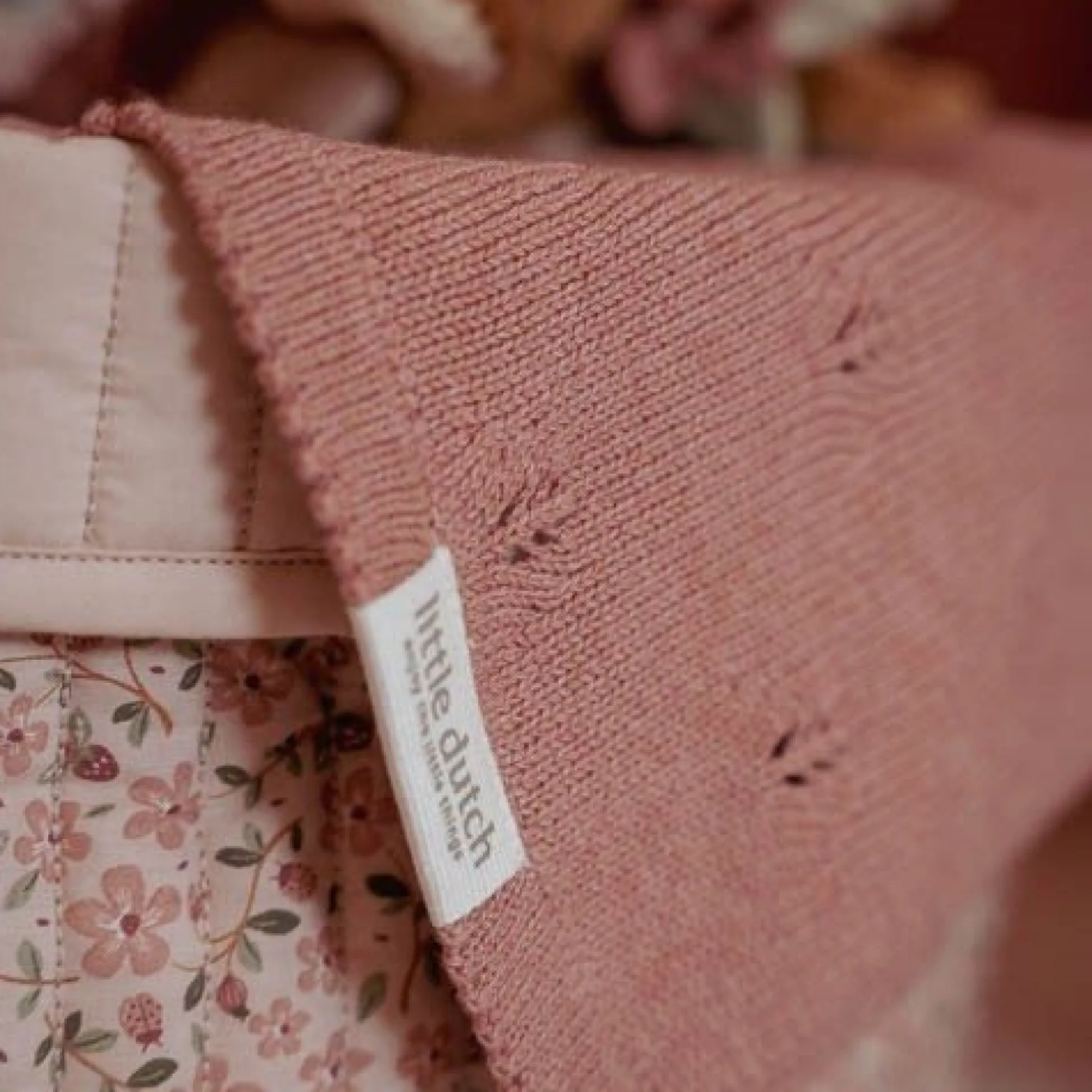 Crib blanket - Essentials