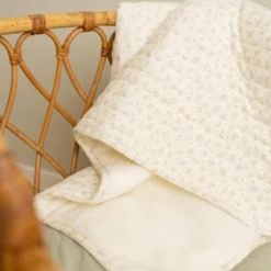 Crib blanket - Green - Essentials - Blueberry Leaves