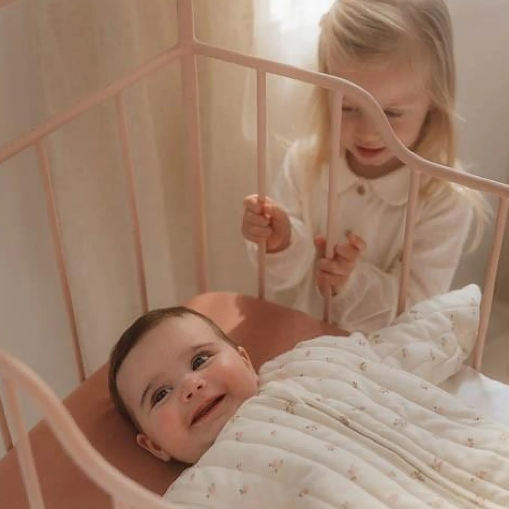 Crib fitted sheet - Pink - Essentials
