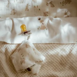 Crib sheet - White - Newborn Naturals - Baby Bunny