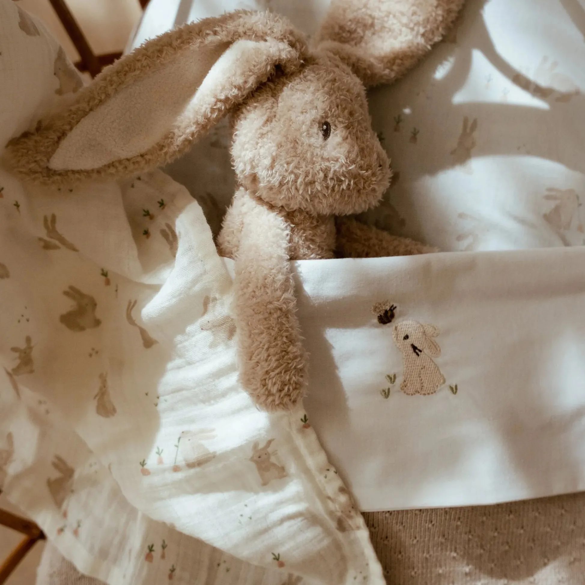 Crib sheet - White - Newborn Naturals - Baby Bunny