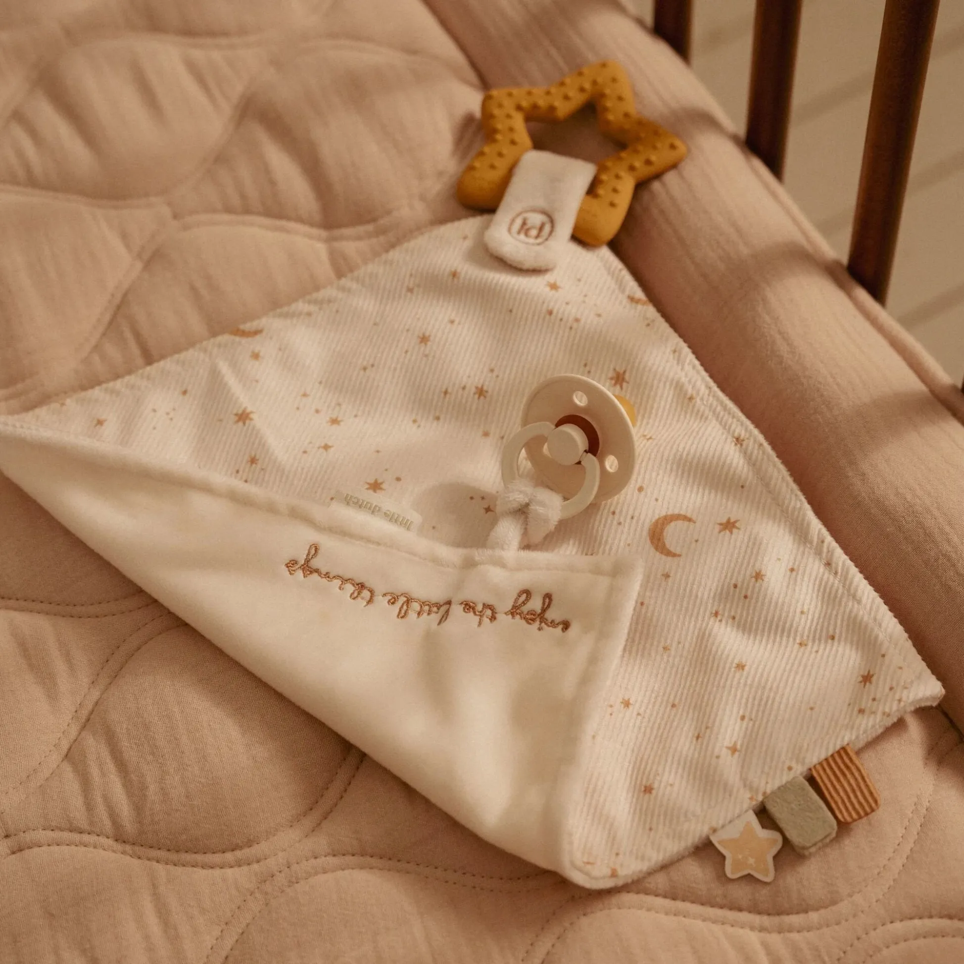 Cuddle cloth with teething ring - Newborn Naturals