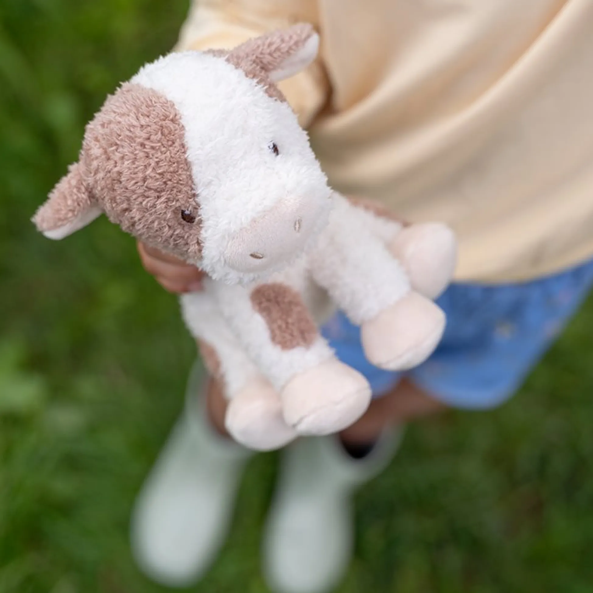 Cuddle Cow 17cm Little Farm
