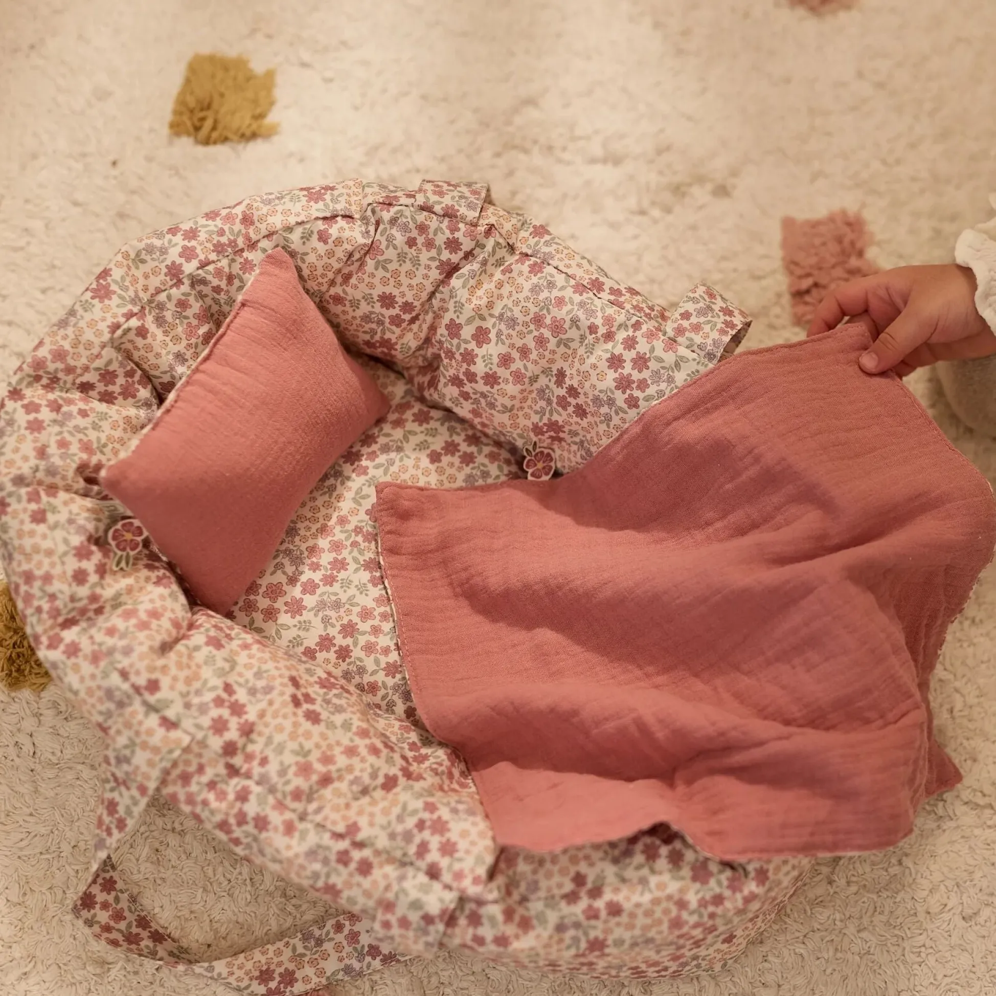 Doll's carrycot - Pink