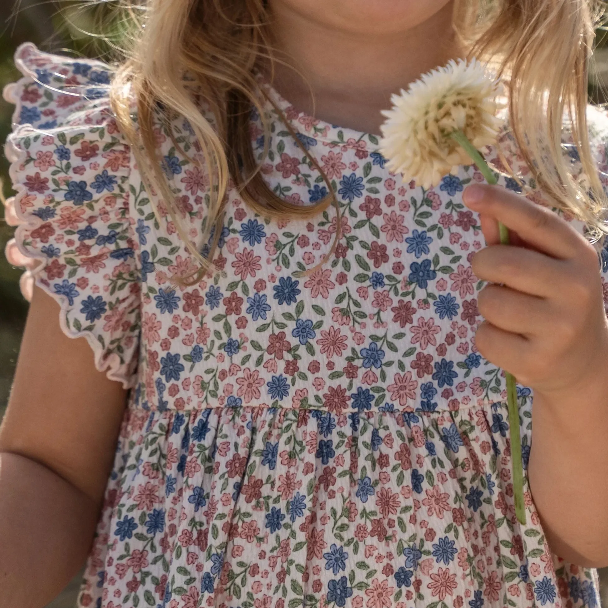 Dress - Sleeveless - Meadow Flowers