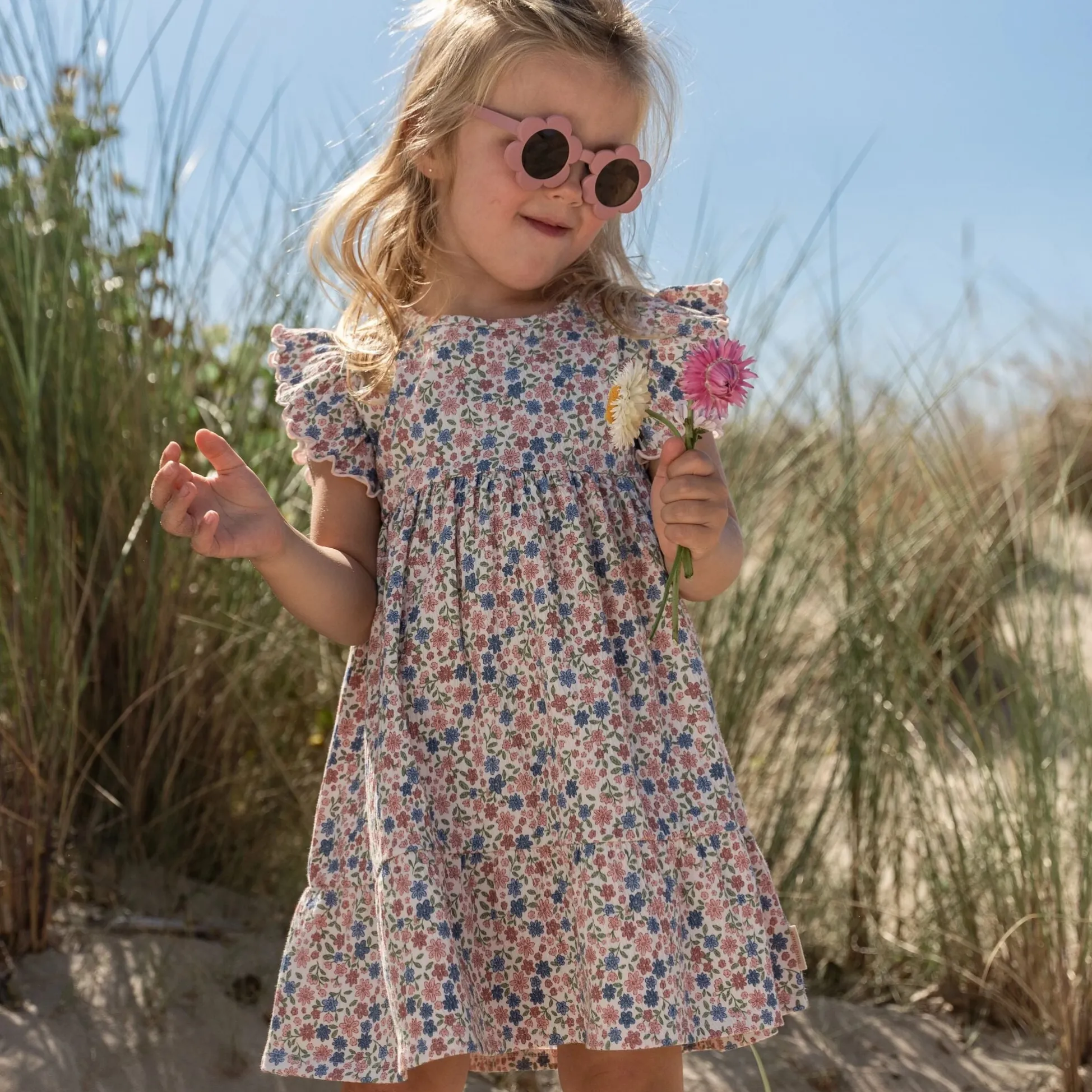 Dress - Sleeveless - Meadow Flowers