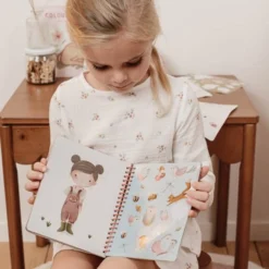 Dress-up and sticker book - Fairy Garden