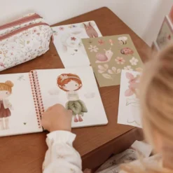 Dress-up and sticker book - Fairy Garden