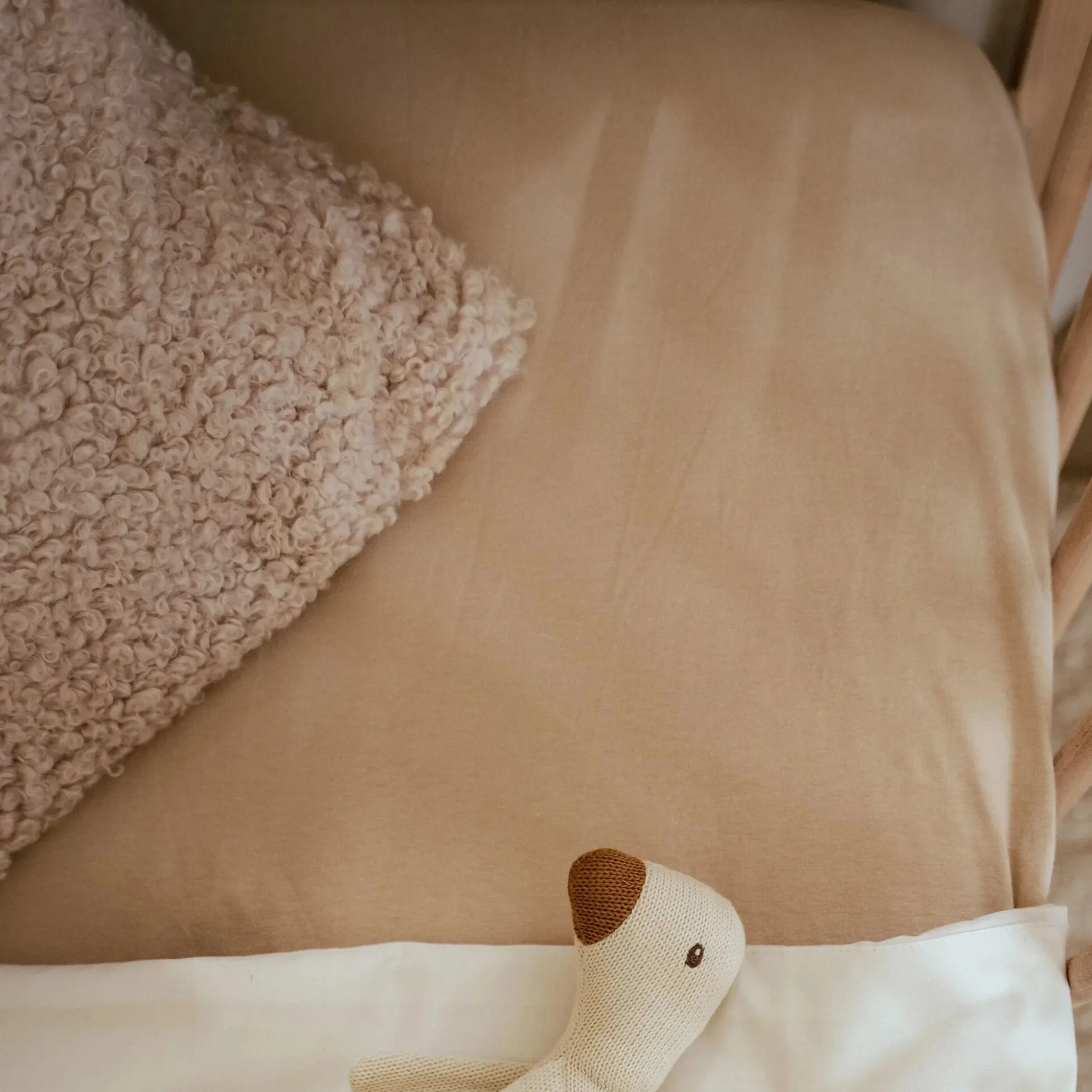 Fitted sheet – Beige – 70x140/150 – Essentials