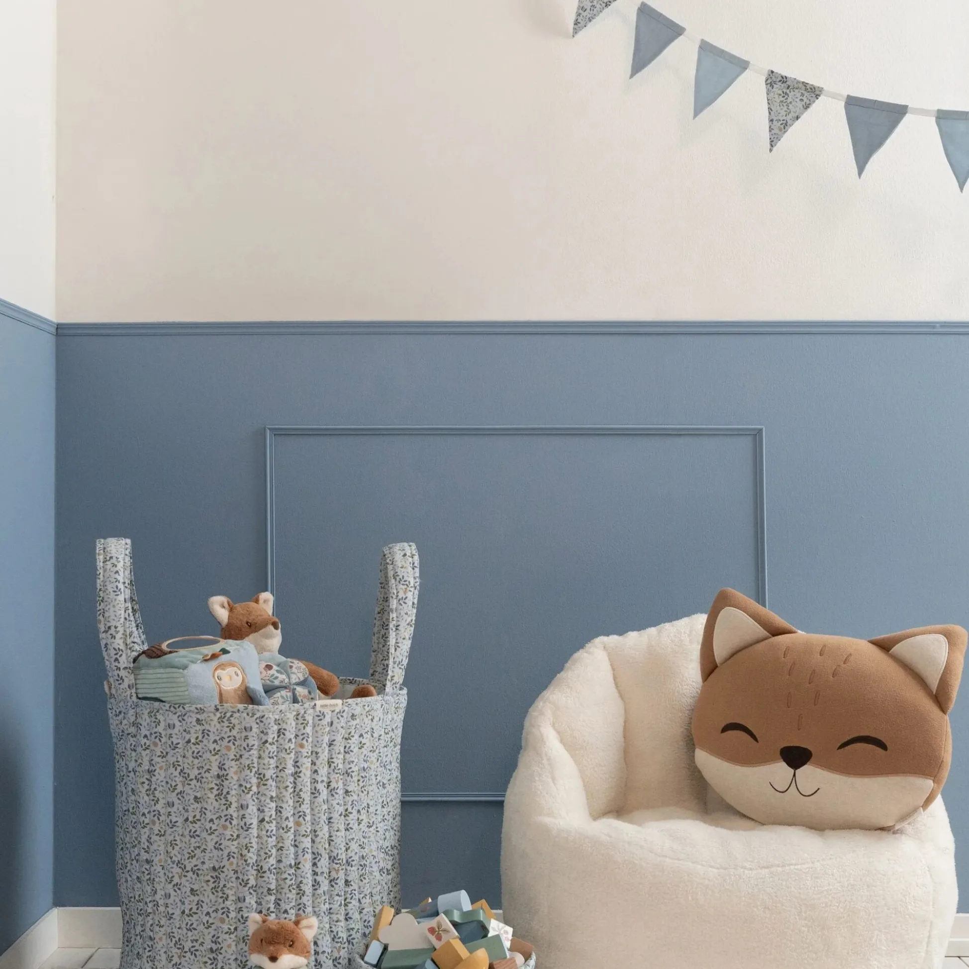Garland with flags - Blue - Forest Friends - Forest Adventure