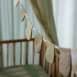 Garland with flags - Green - Essentials