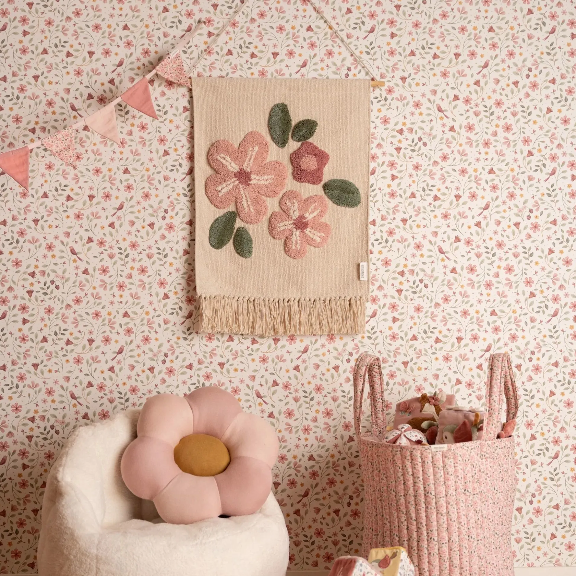 Garland with flags - Pink - Fairy Garden - Fairy Floral