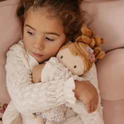 Hug doll Ava - 35 cm