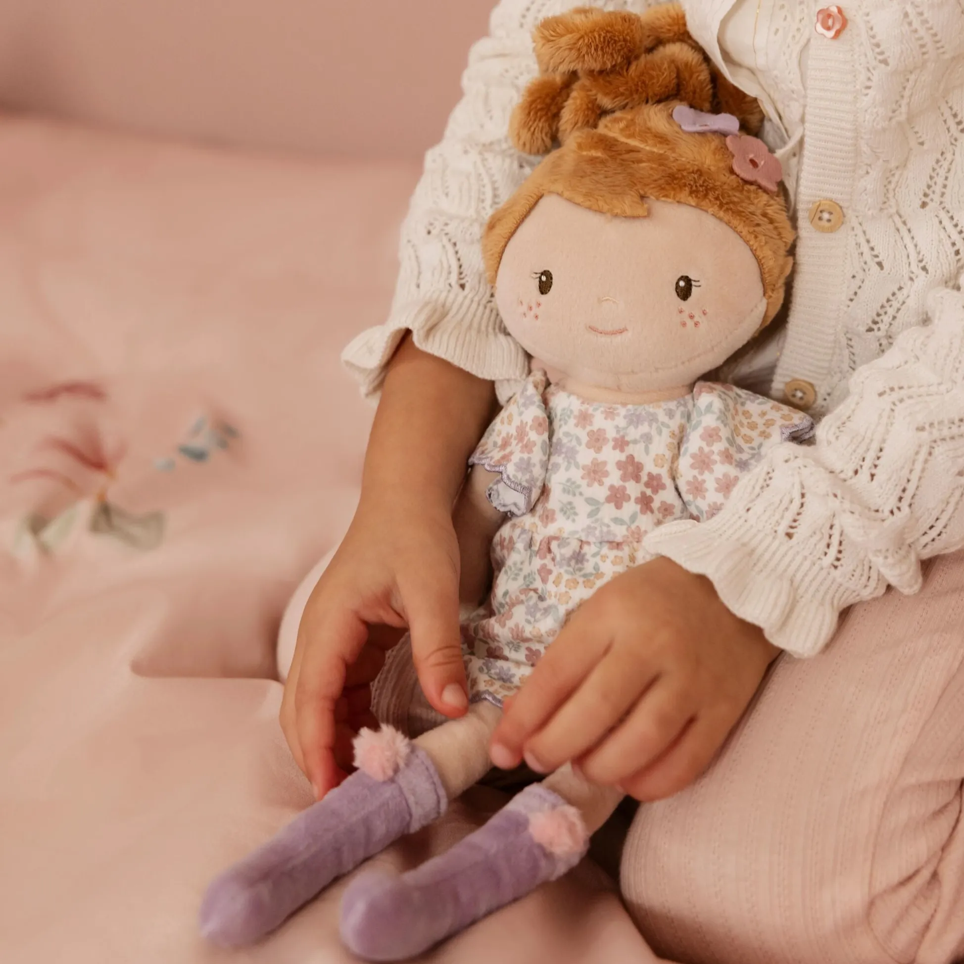 Hug doll Ava - 35 cm