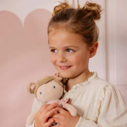 Hug doll Rosa - 35 cm