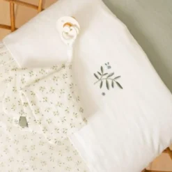 Junior Fitted sheet - Green - Size Junior - Essentials
