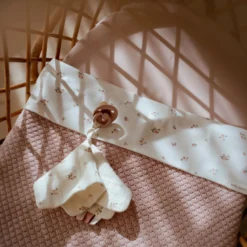 Knitted cradle blanket - Pink - Essentials