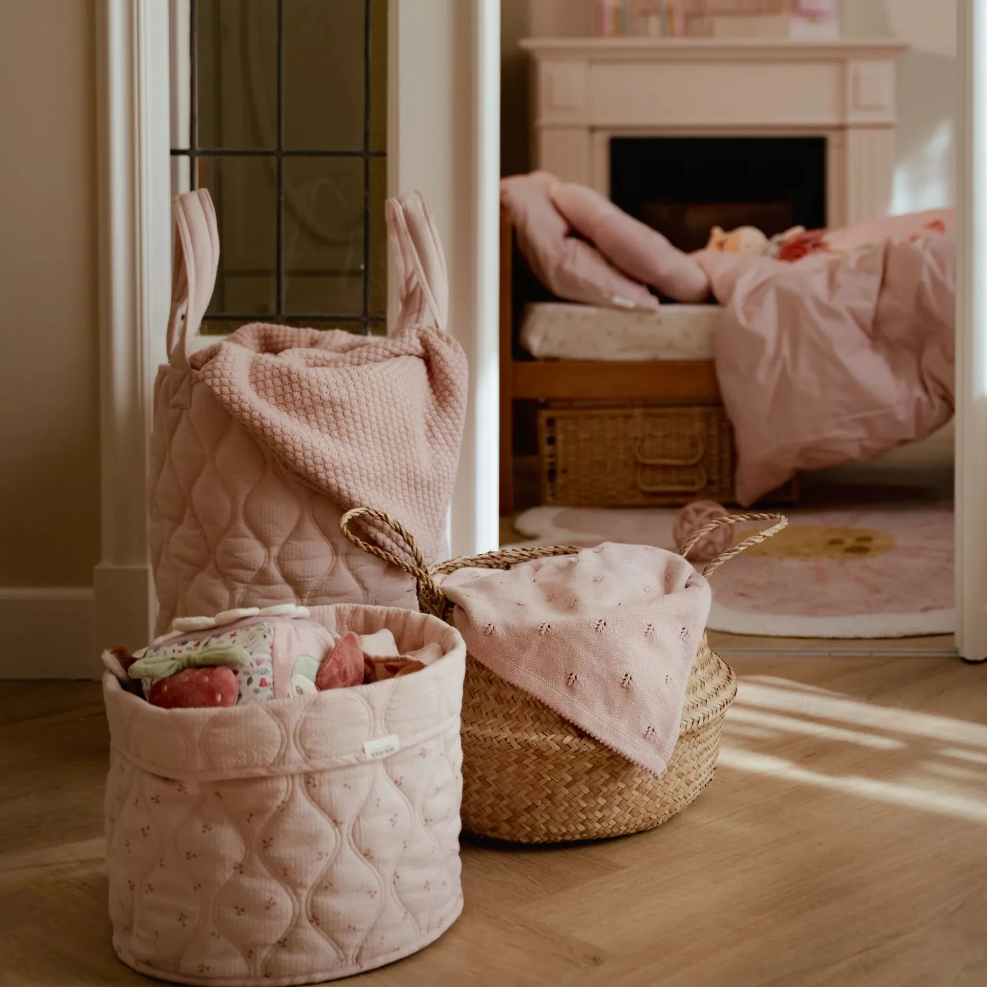 Knitted crib blanket - Pink - Essentials