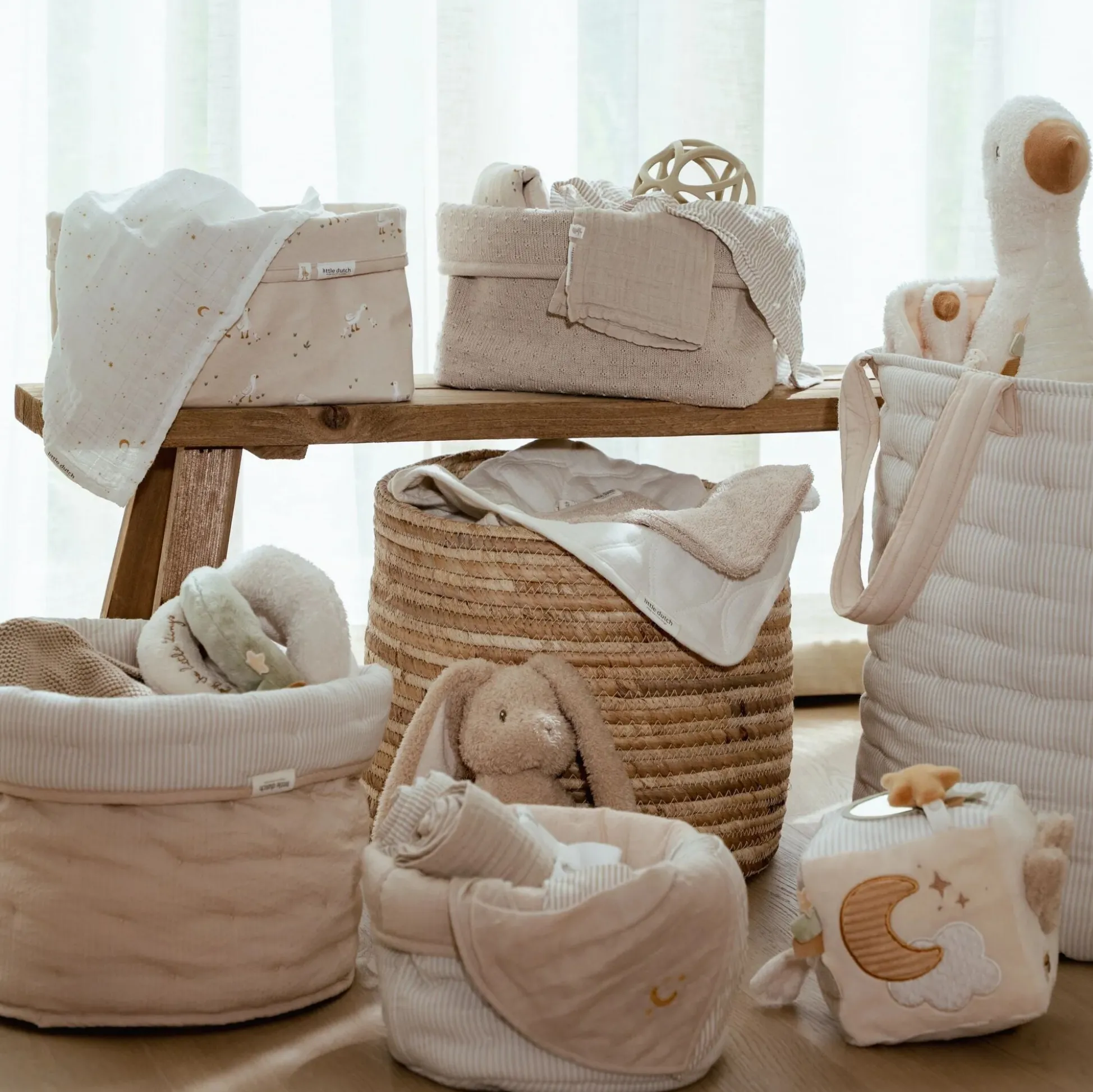 Large storage basket - Beige - Essentials