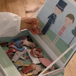 Magnetic play board - Jim & Rosa