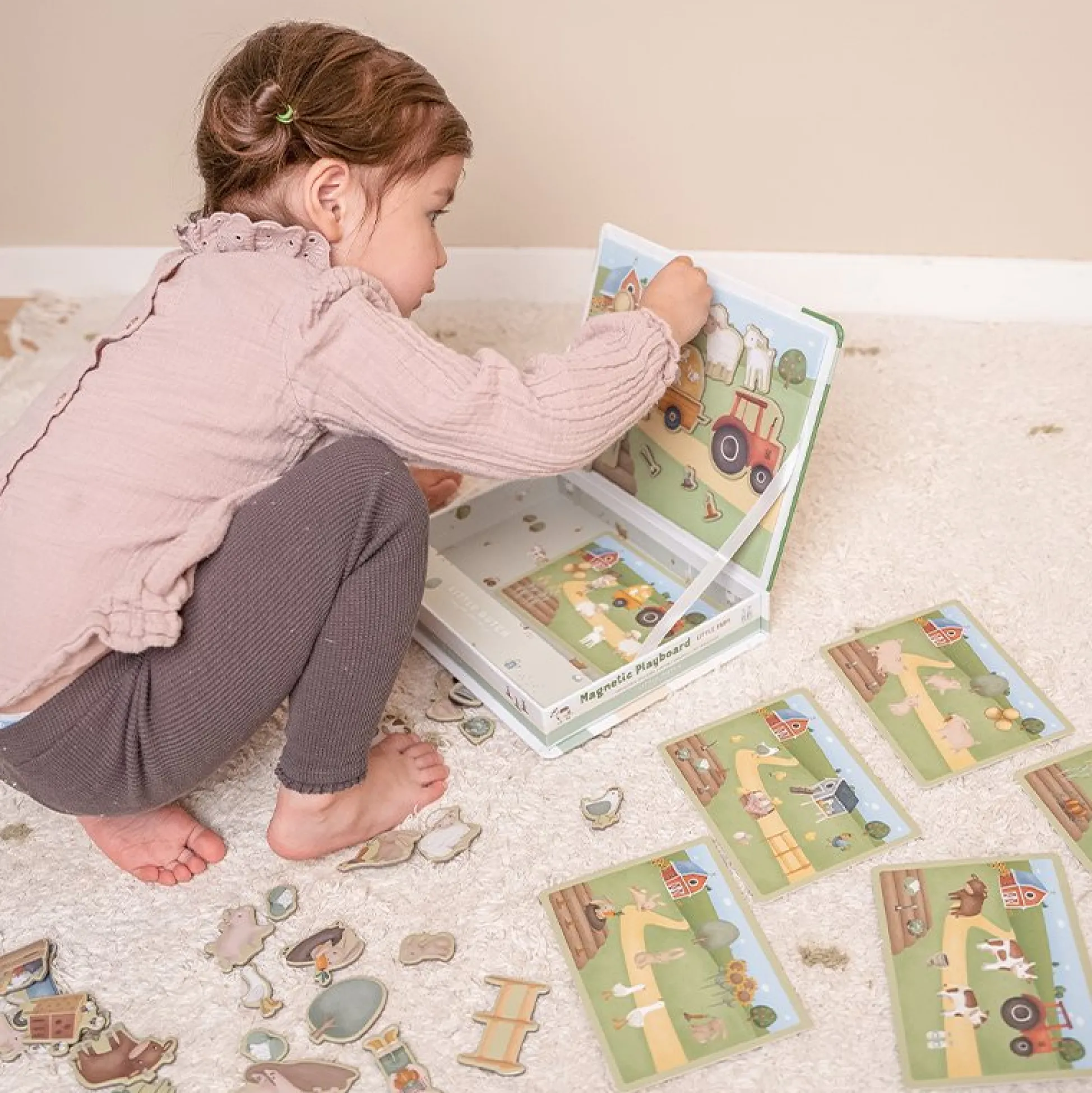 Magnetic play board Little Farm