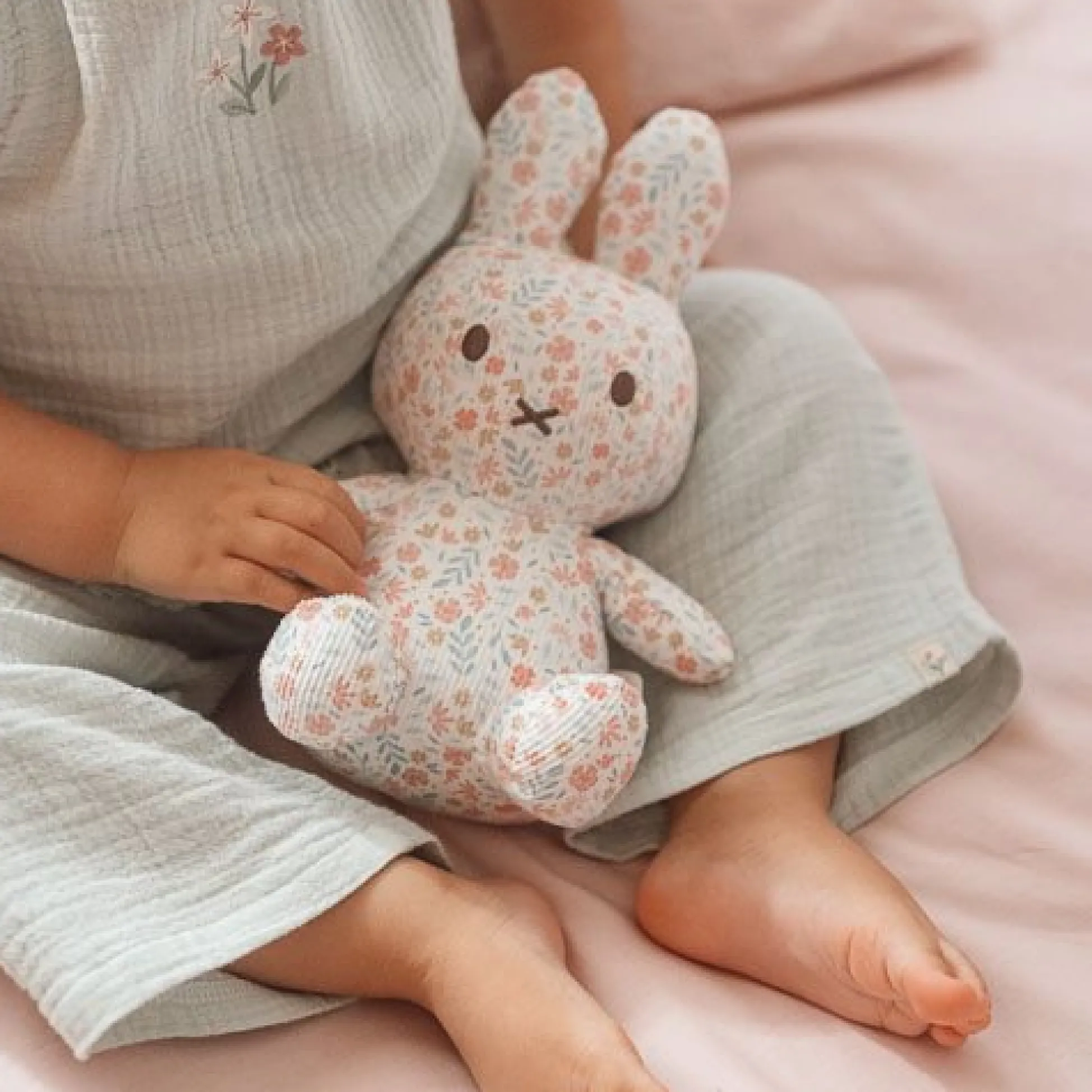 miffy cuddle all-over print 20 cm - Pink - Lucky Blossom