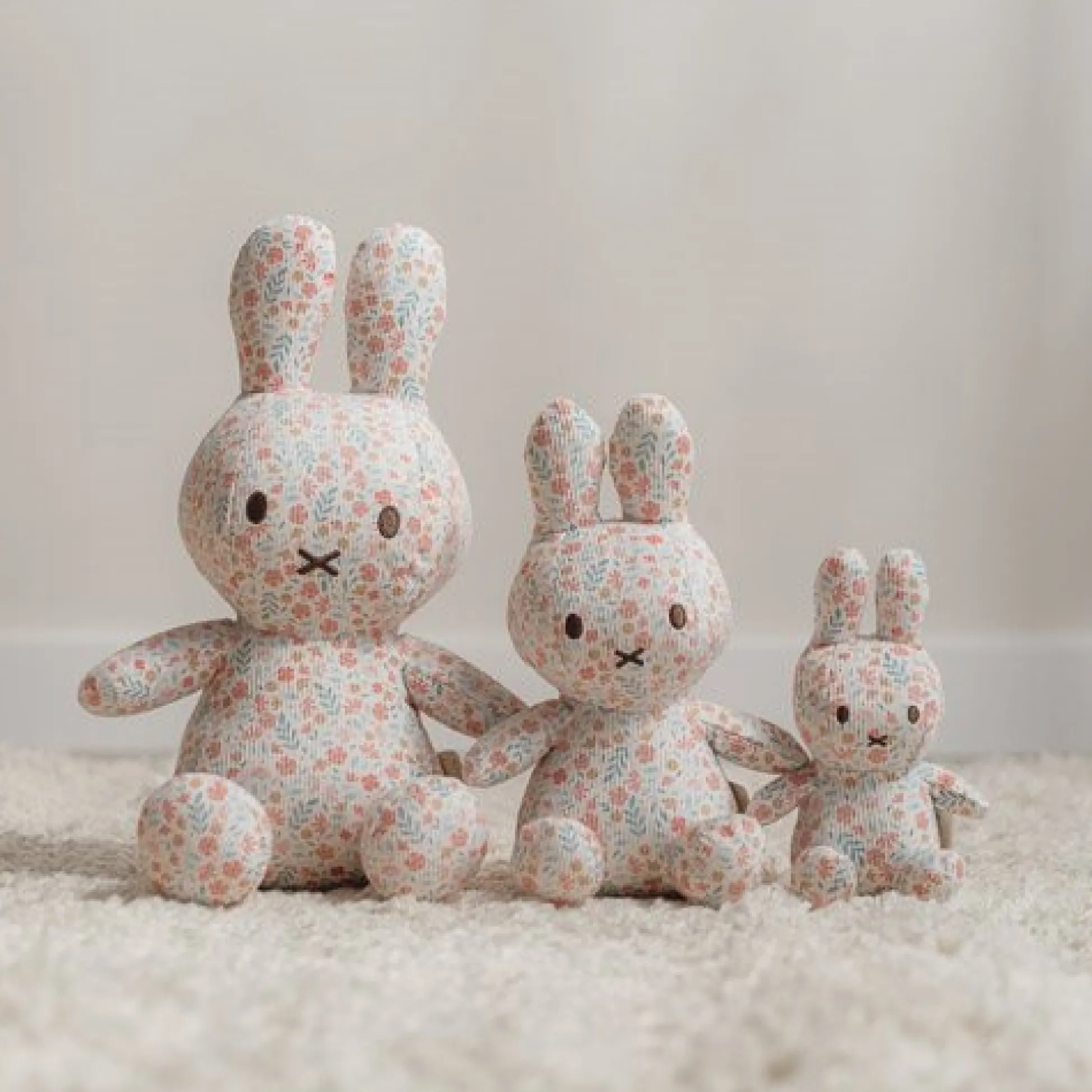 miffy cuddle all-over print 20 cm - Pink - Lucky Blossom