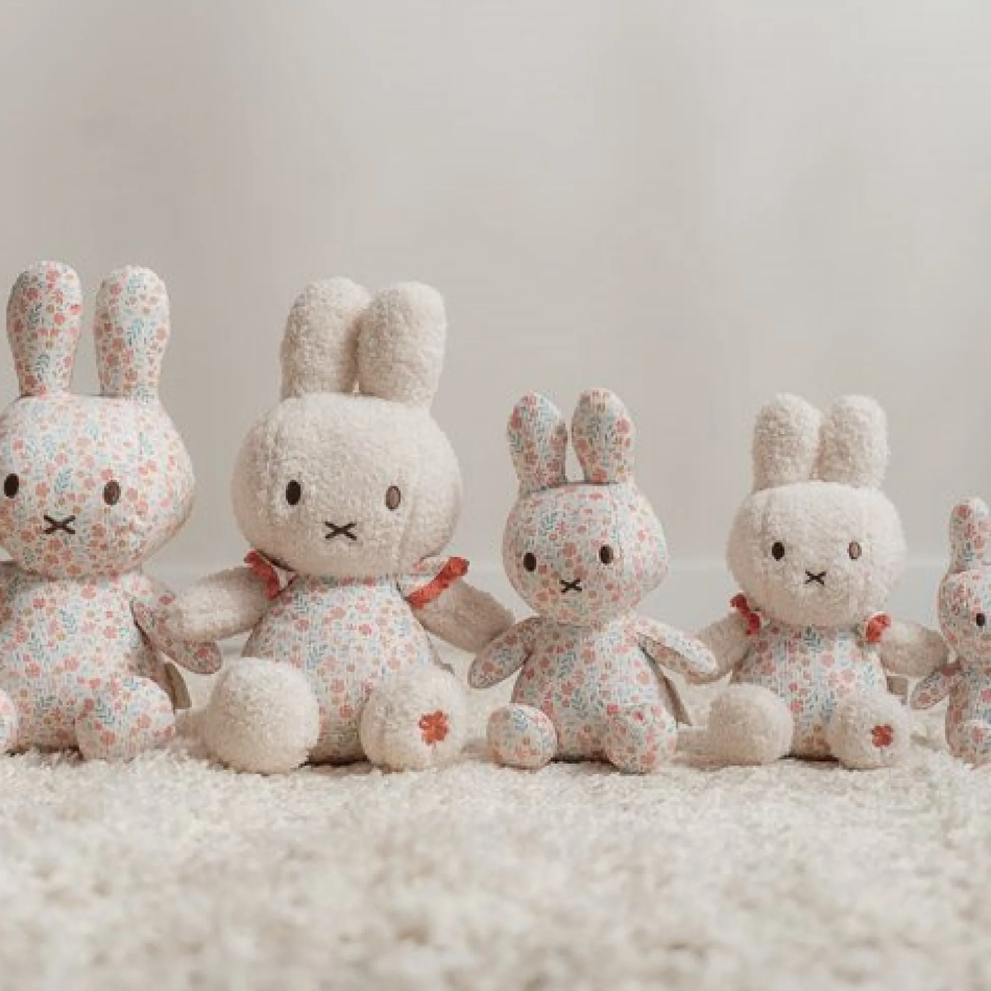 miffy cuddle all-over print 30 cm - Pink - Lucky Blossom