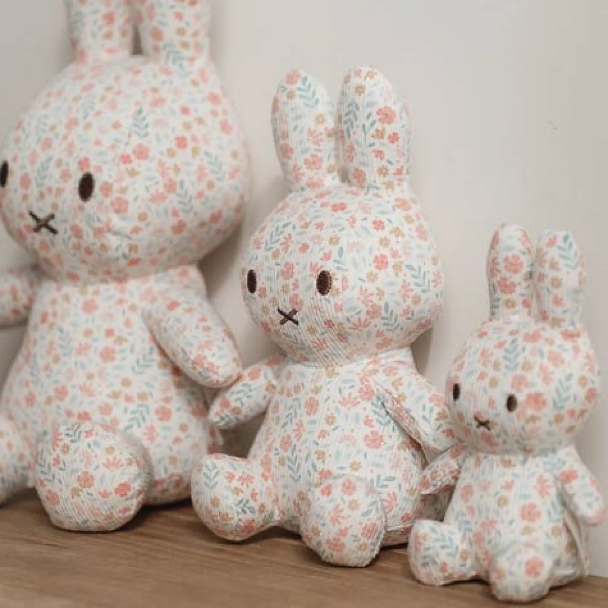 miffy cuddle all-over print 30 cm - Pink - Lucky Blossom