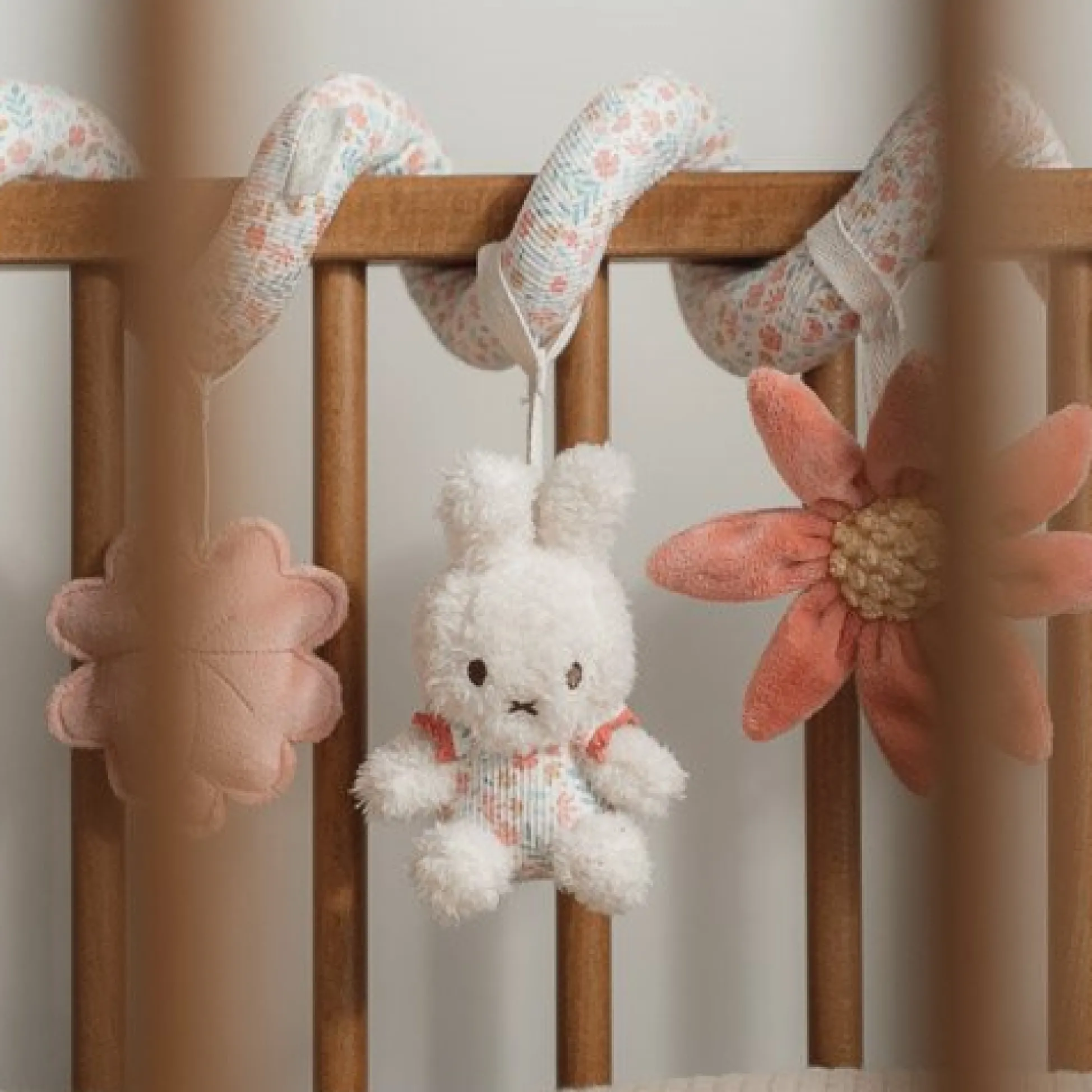 nijntje activity spiral - Pink - Lucky Blossom