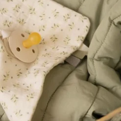 Pacifier cloth - Green - Essentials - Blueberry Leaves