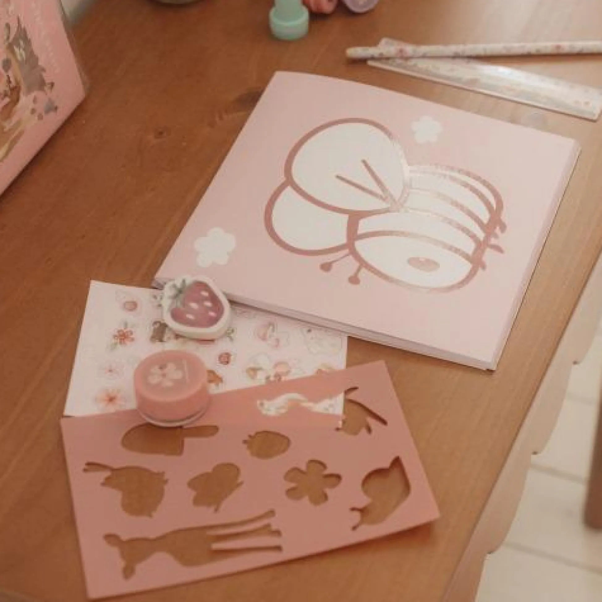 Pencil case with contents - Pink - Fairy Garden