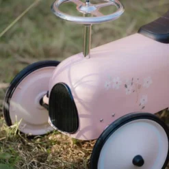 Retro ride-on car - Pink - Essentials