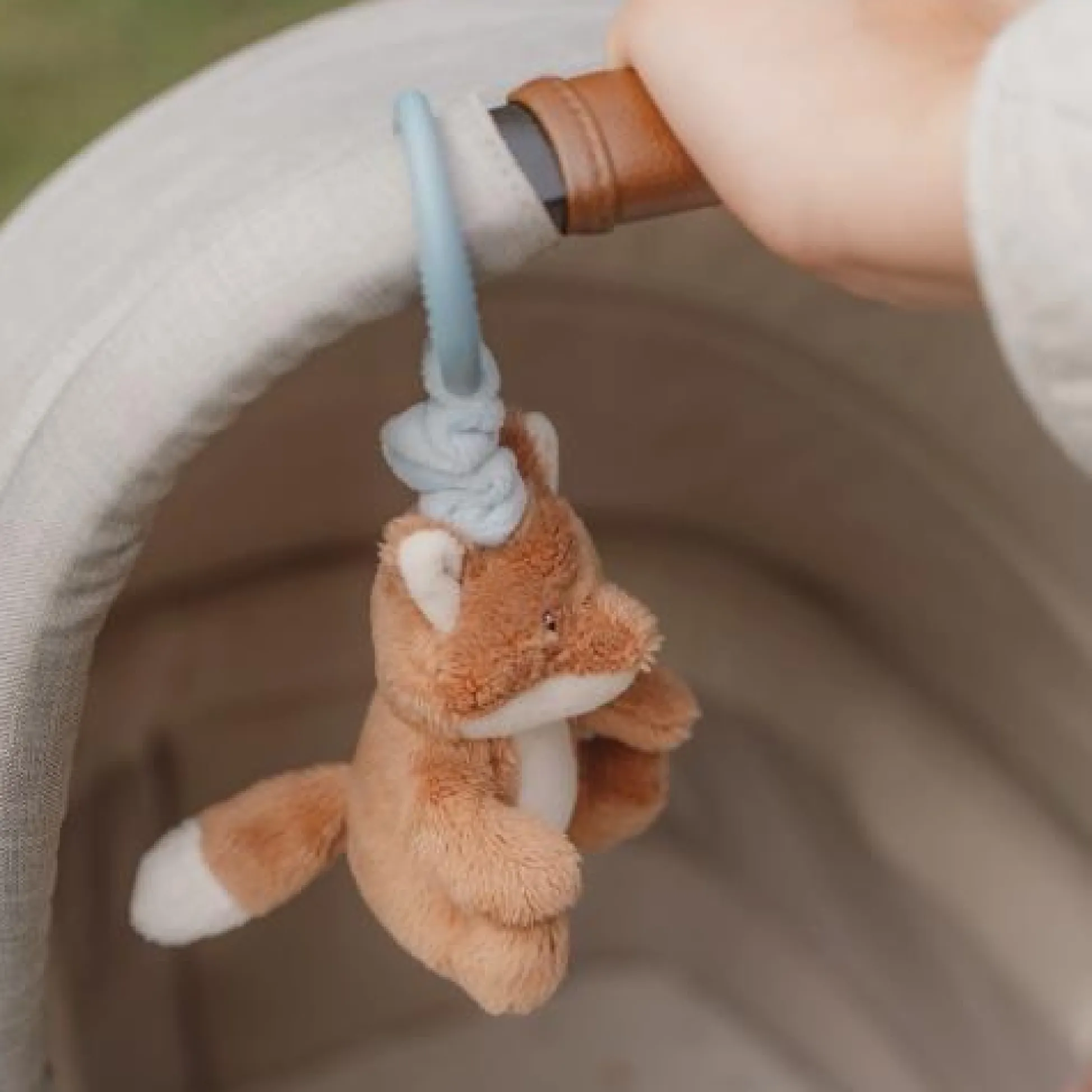 Shaking Figure Fox - Blue - Forest Friends